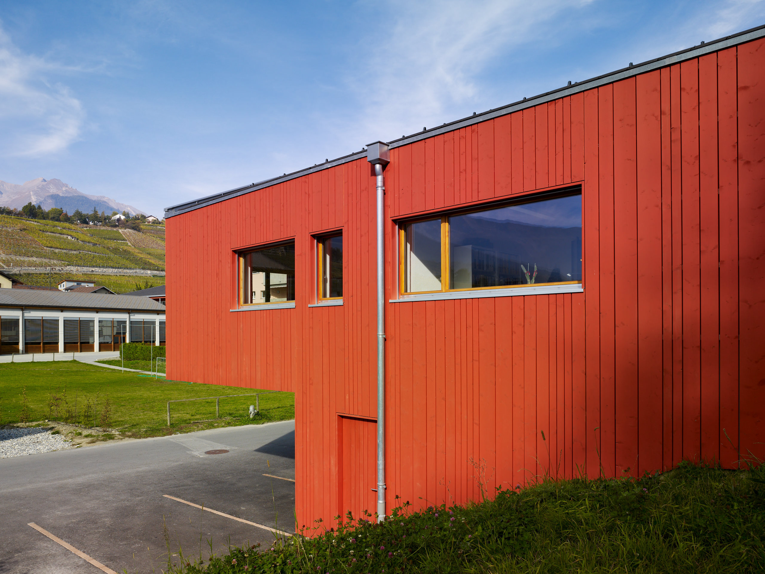 E10306 · Mijong Champlan + Sierre